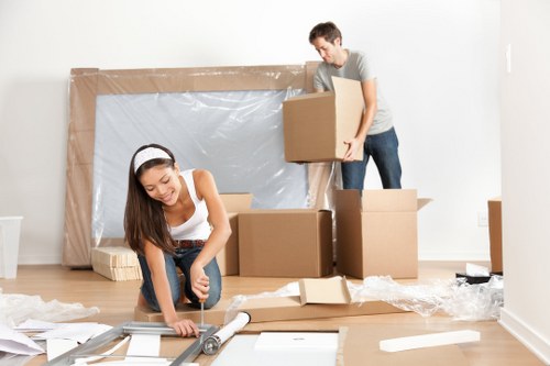 Preparation checklist and packing support for removal truck hire